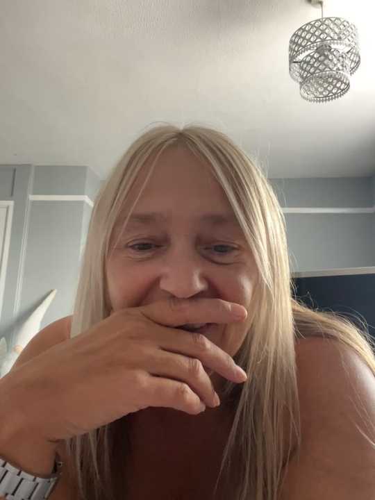 Blondnboujee53