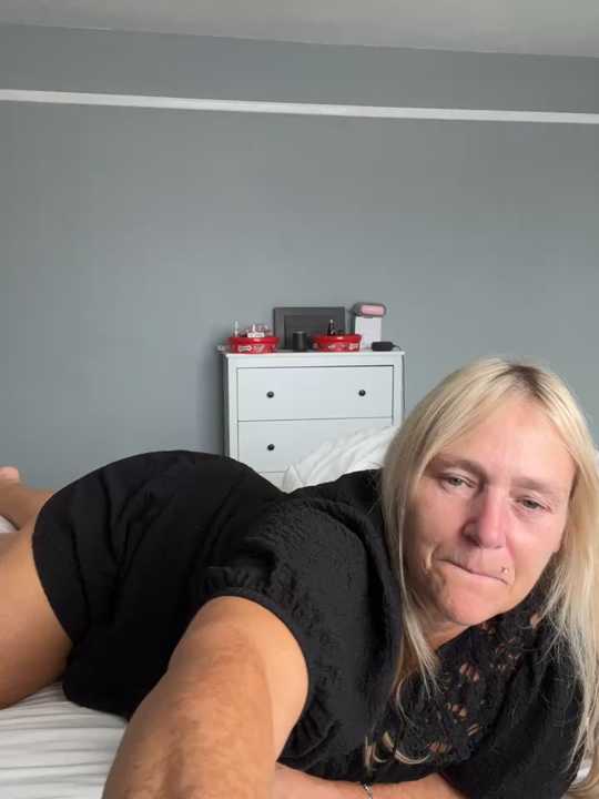 Blondnboujee53 cam recording