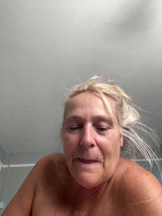 Blondnboujee53