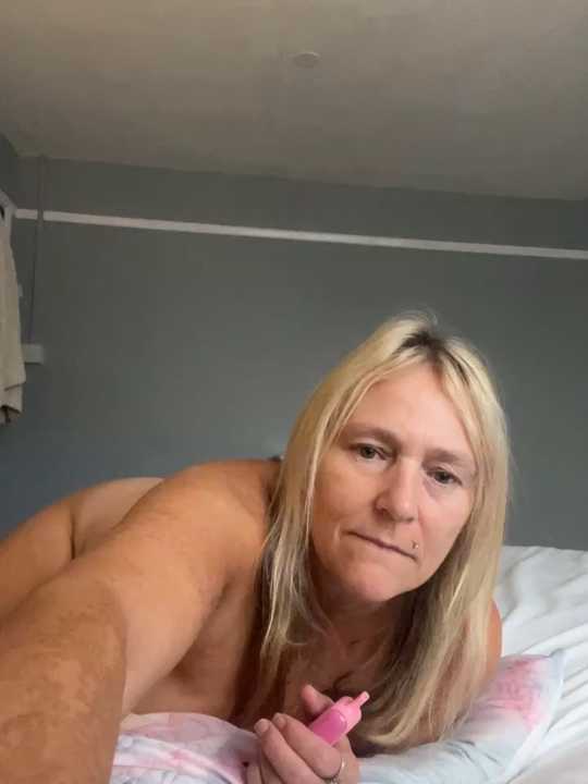 Blondnboujee53 Stripchat recording – Oct 11, 2026