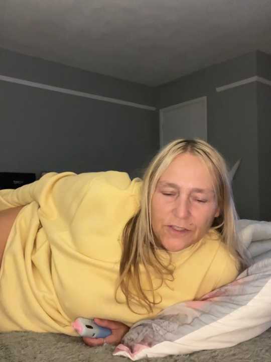 Blondnboujee53