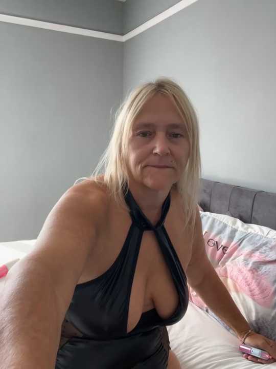 Blondnboujee53 cam recording