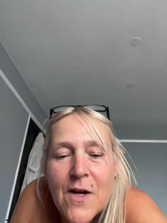 Blondnboujee53