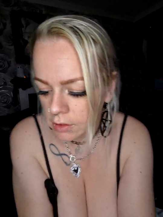 Brattylittledemonx Stripchat recording – Oct 24, 2026