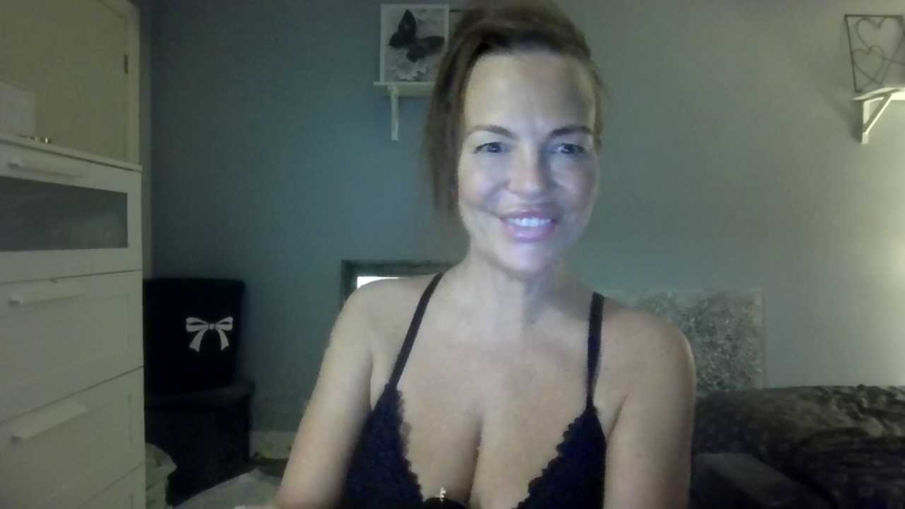 BritishMilfFrankyX cam recording