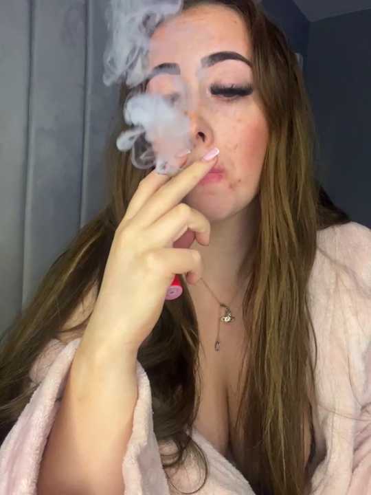 BrunetteBarbieXx_ cam recording