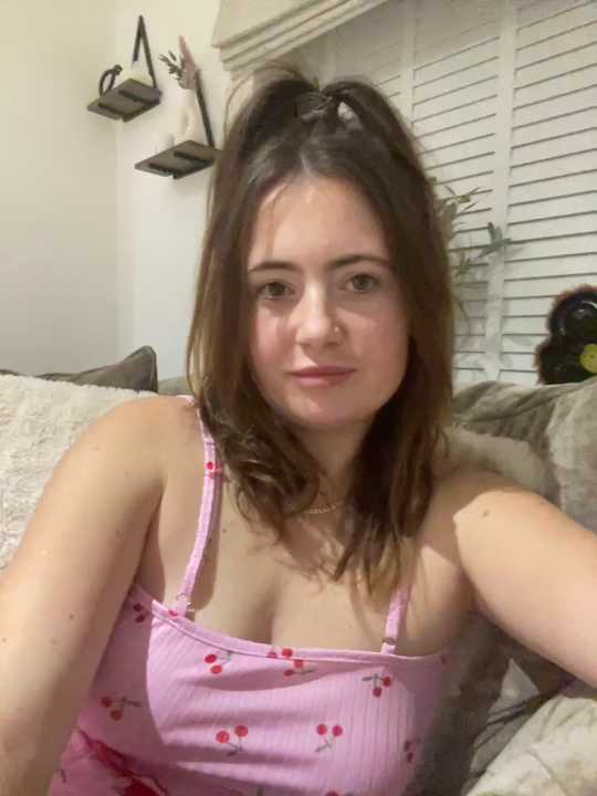 Brunette_Milf_MayaX Stripchat recording – Oct 25, 2026