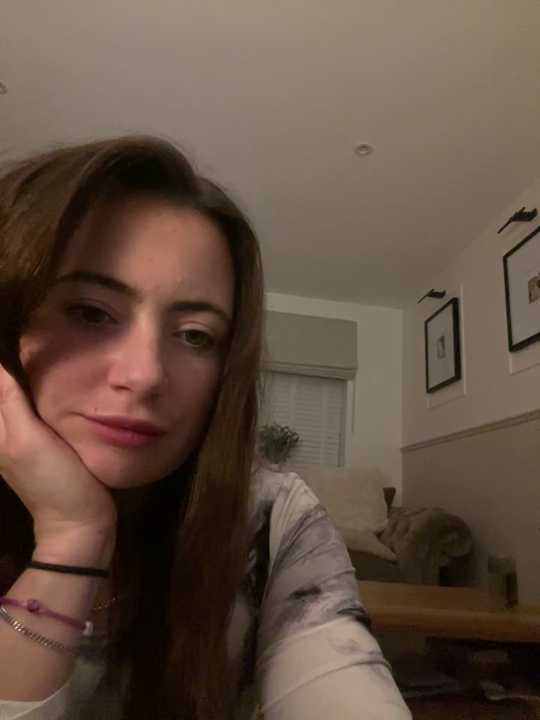 Brunette_Milf_MayaX cam recording