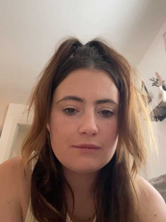 Brunette_Milf_MayaX