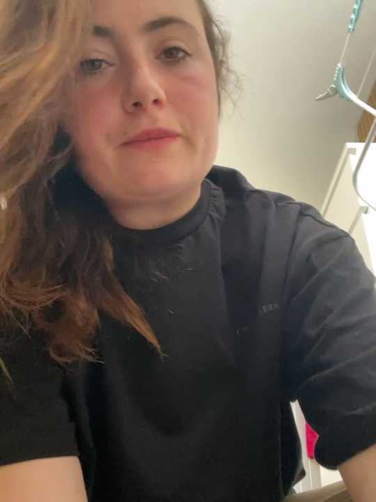 Brunette_Milf_MayaX