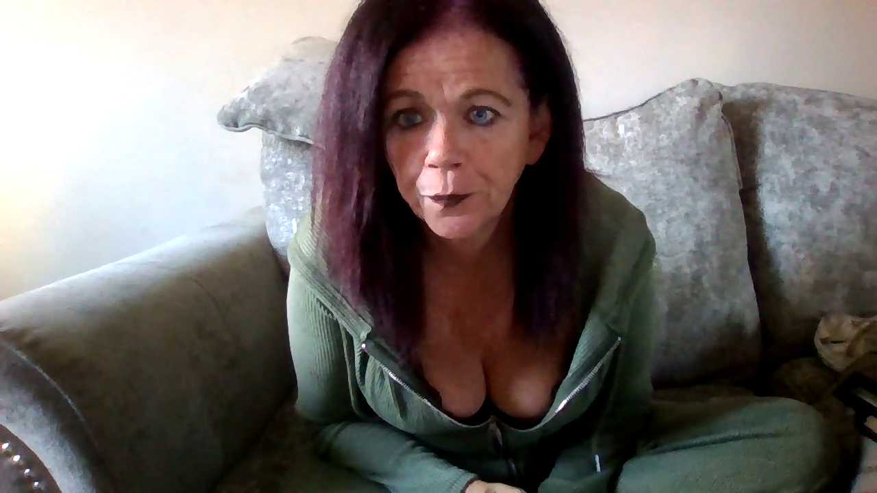 Busty-Belfast-Irish-Girl cam recording