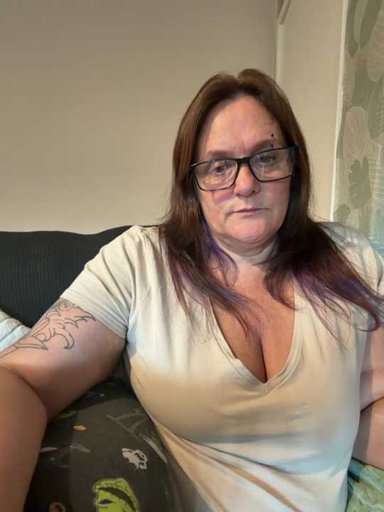 Busty-GilfQuinn cam recording