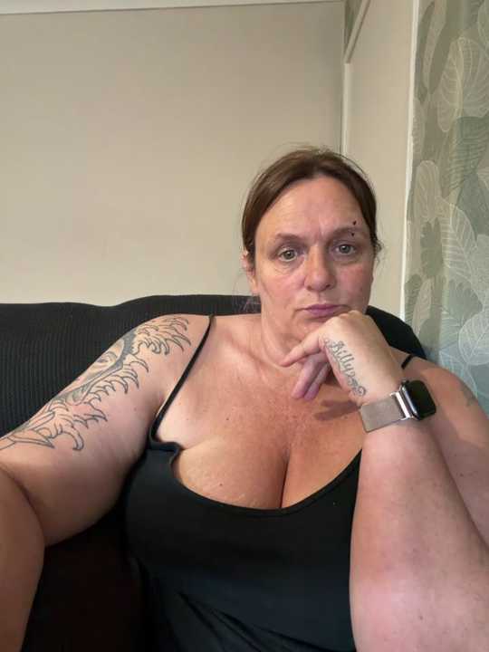 Busty-GilfQuinn cam recording