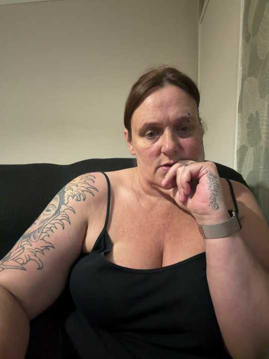 Busty-GilfQuinn cam recording