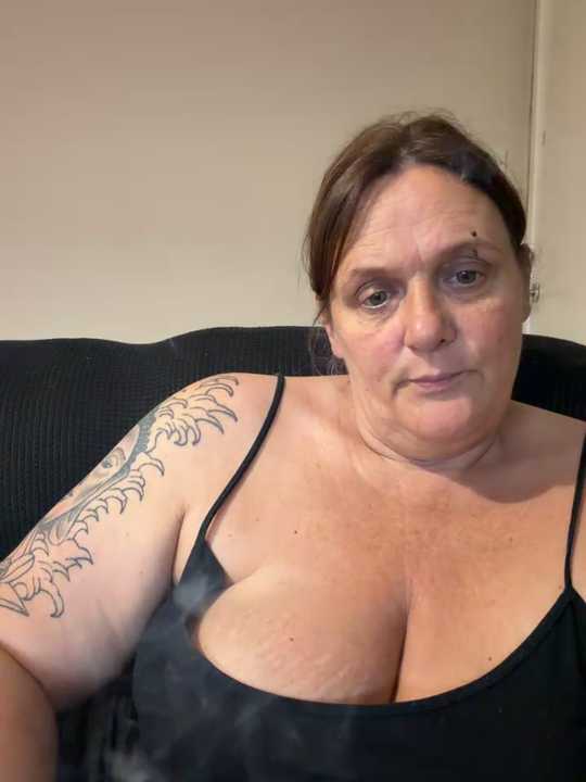 Busty-GilfQuinn cam recording