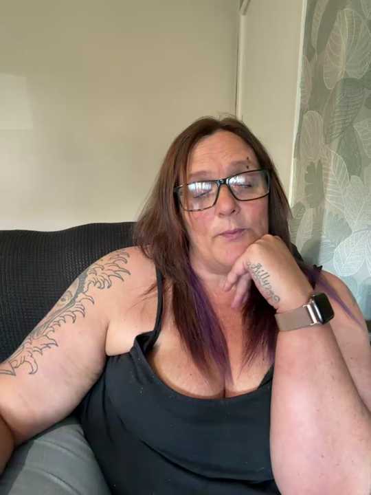 Busty-GilfQuinn cam recording