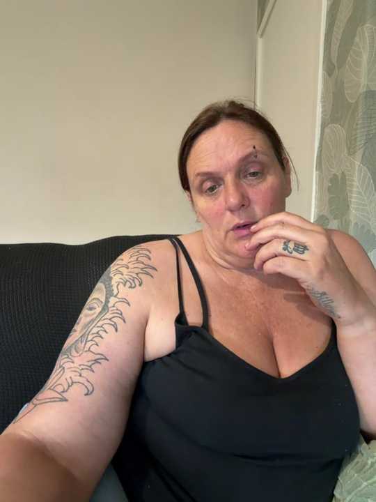Busty-GilfQuinn cam recording