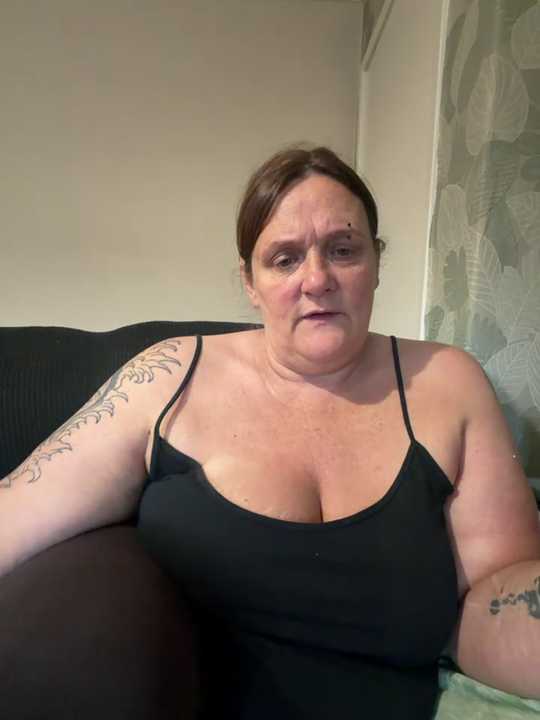 Busty-GilfQuinn cam recording