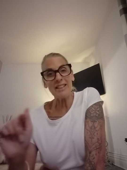 Busty-MorganXX cam recording