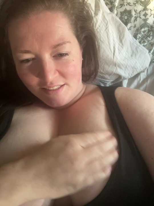 BustyBritishBBW_ cam recording
