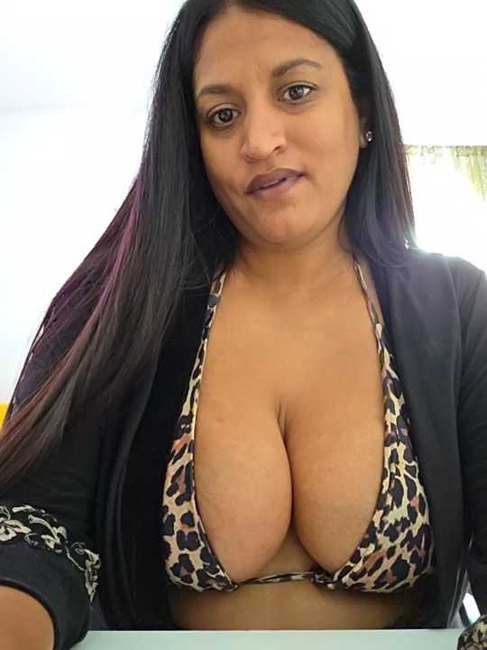 Busty_AriaX cam recording