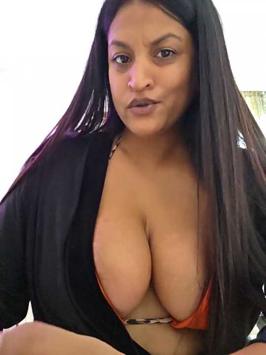 Busty_AriaX cam recording