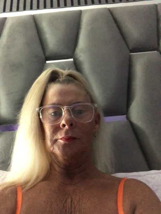 Busty_BlondeX cam recording