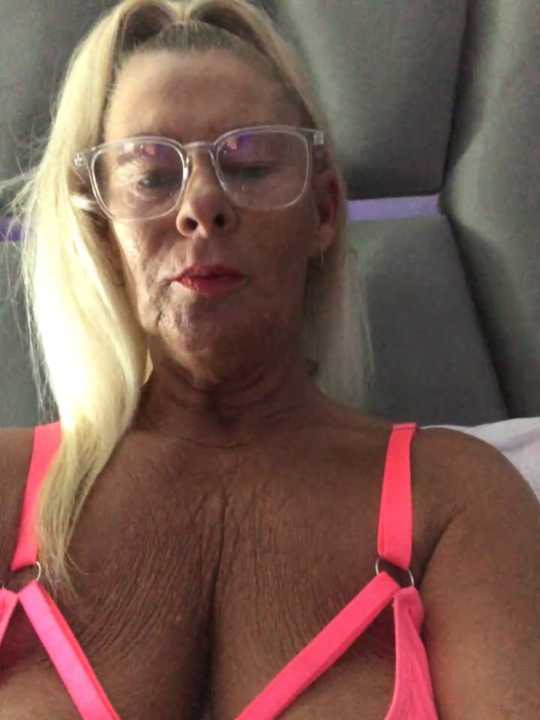 Busty_BlondeX cam recording