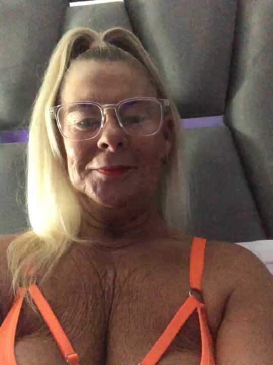 Busty_BlondeX cam recording
