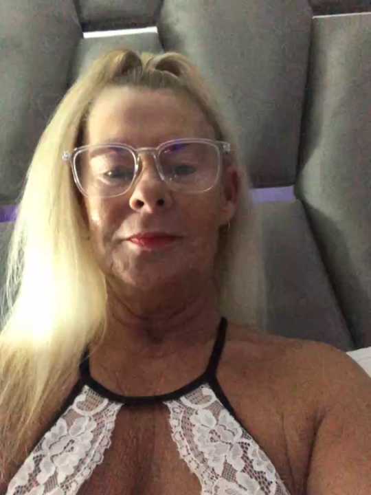 Busty_BlondeX Stripchat recording – Oct 17, 2026