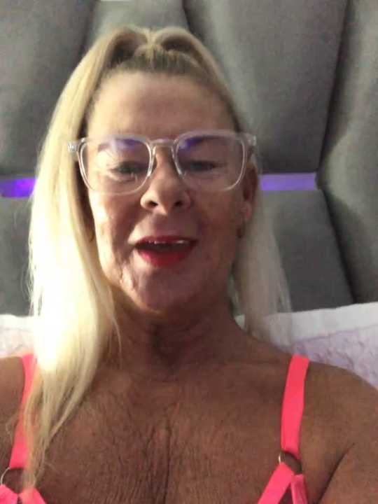 Busty_BlondeX cam recording