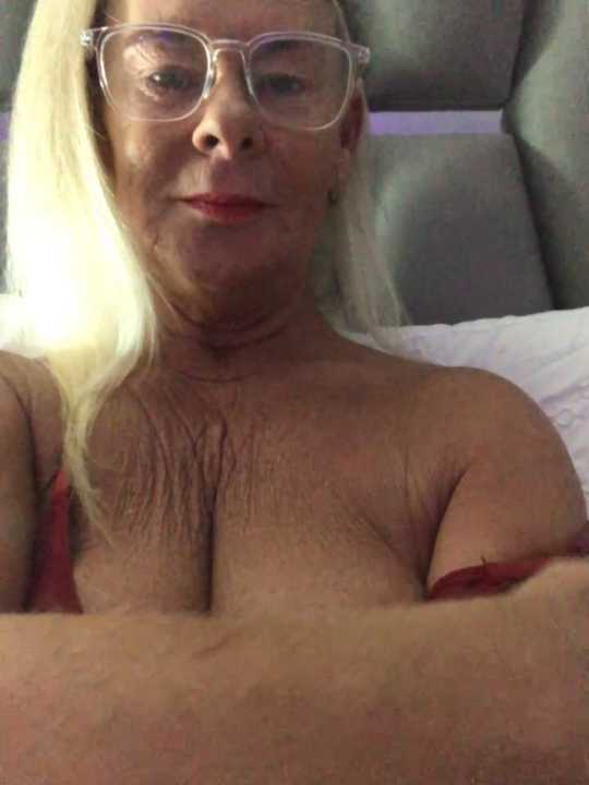 Busty_BlondeX cam recording
