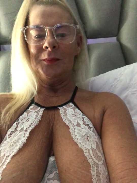 Busty_BlondeX cam recording