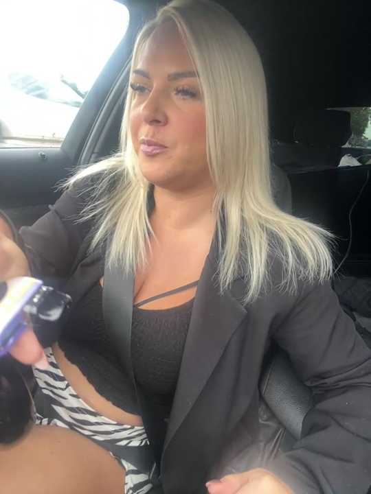 Bustyblondebabe32 cam recording