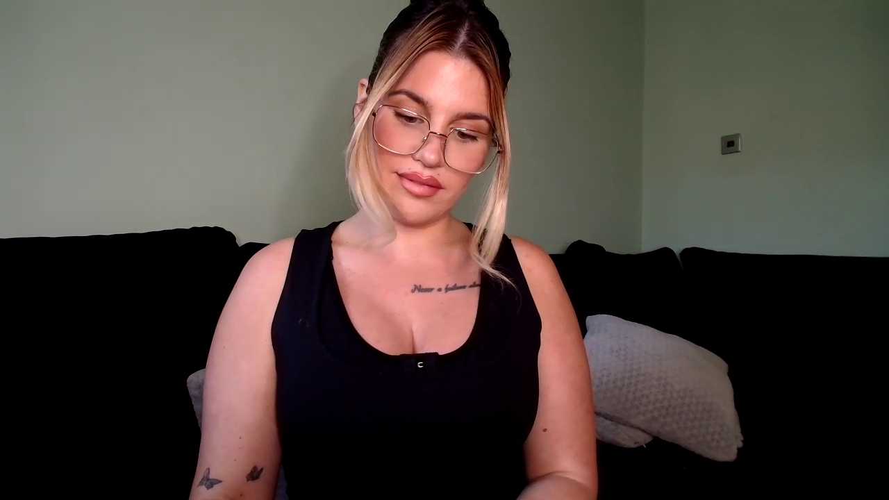 Bustyjessicalouu cam recording