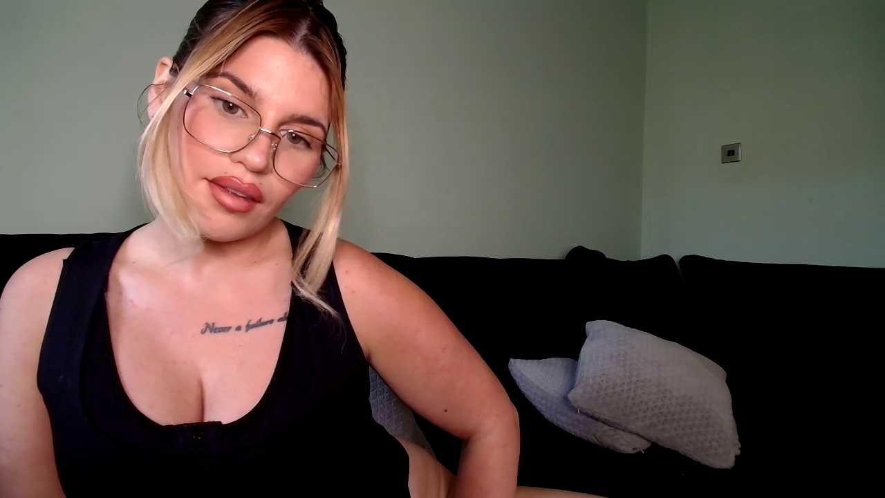 Bustyjessicalouu cam recording
