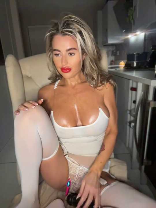 Carmel_Louise Stripchat recording – Oct 23, 2026