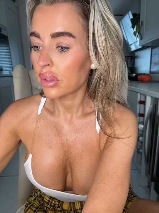 Carmel_Louise cam recording
