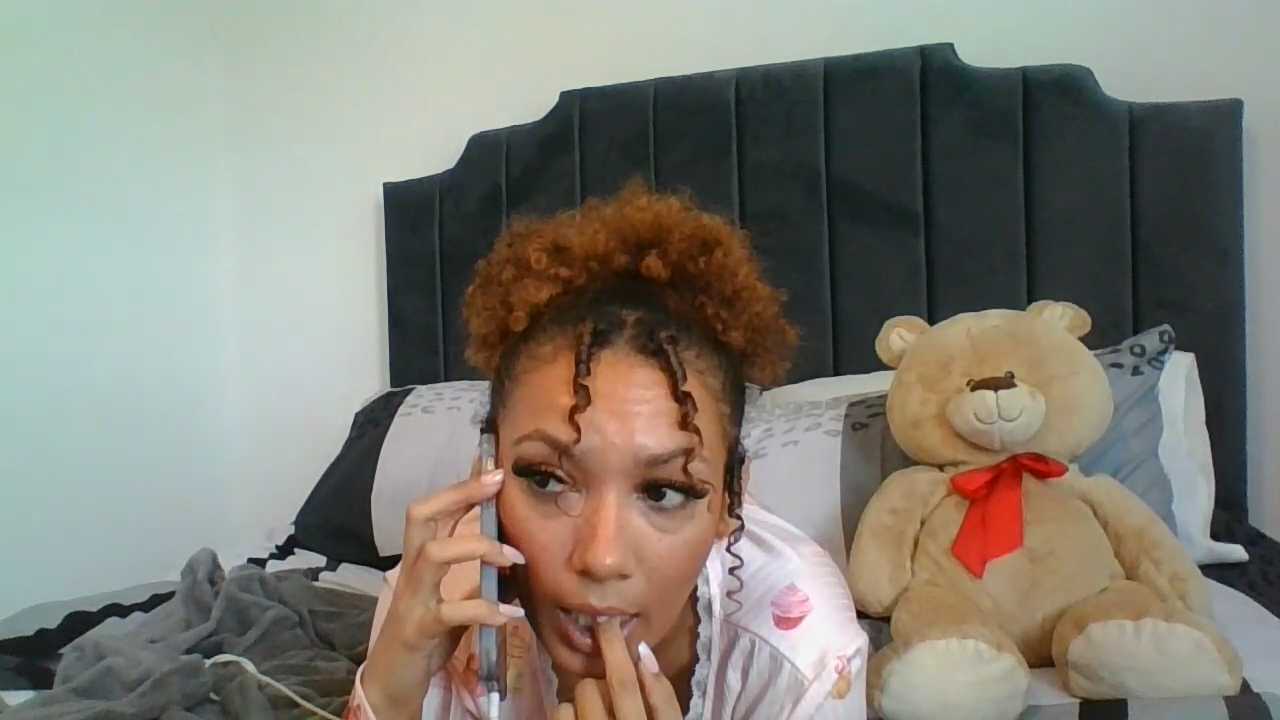 Charl_XOXO Stripchat recording – Oct 19, 2026