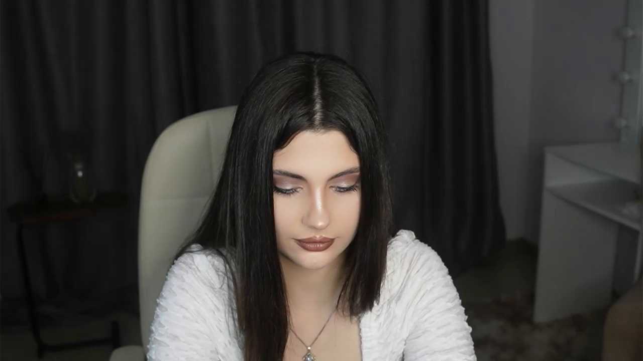 CharlaSautner