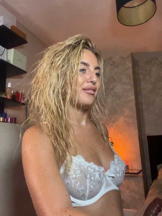 CharlottemilfUKx