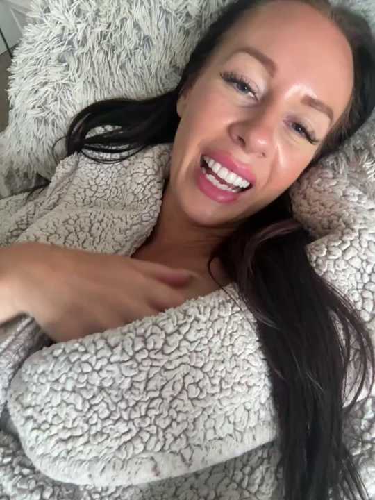 Charming_ScarlettX cam recording