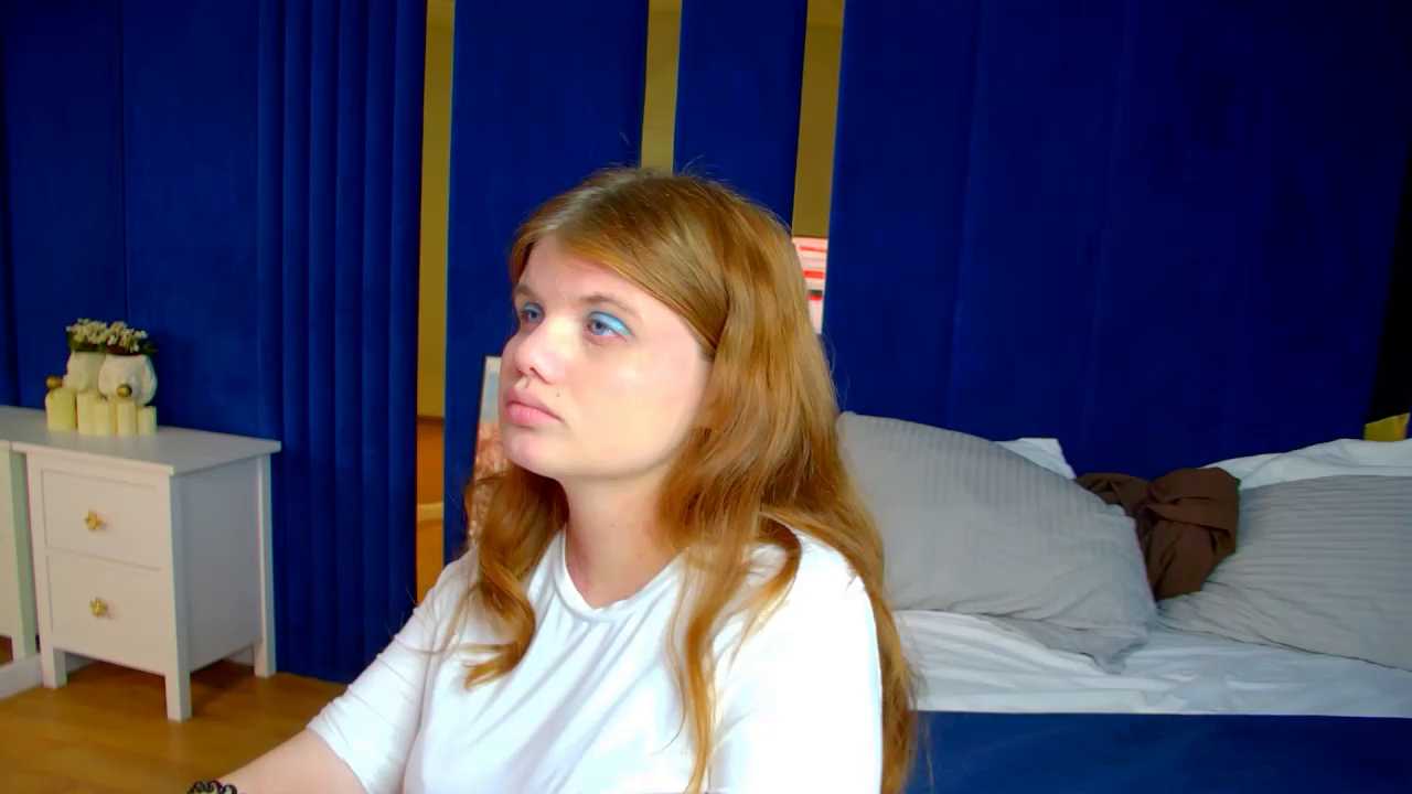 ChloeHalses cam recording