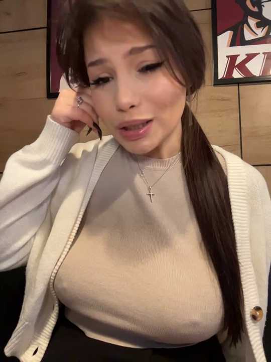 Chloe__Moon cam recording