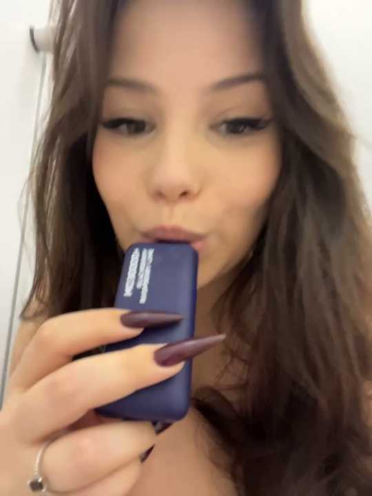 Chloe__Moon cam recording
