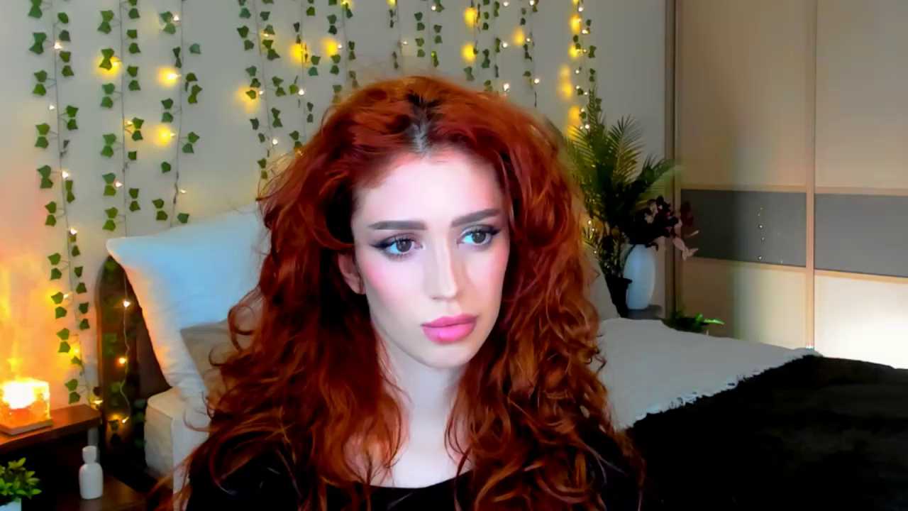 ChristinaConteeree Stripchat recording – Oct 18, 2026