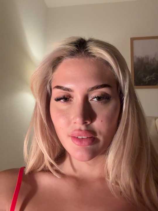 ClaireBarbie Stripchat recording – Oct 23, 2026