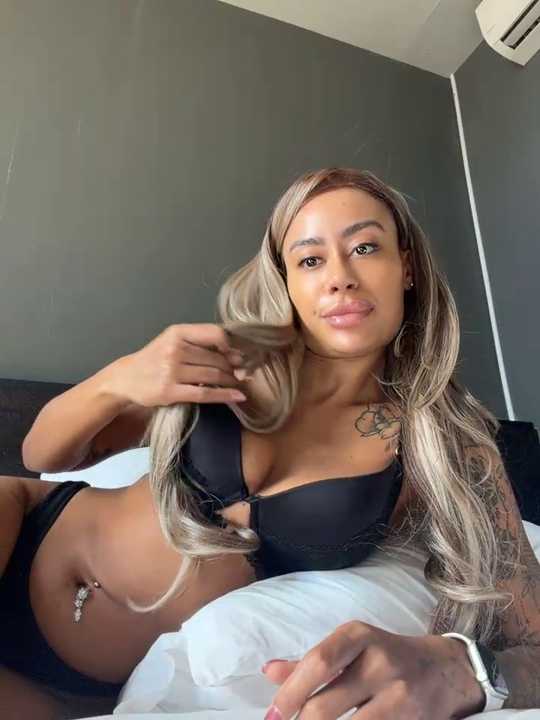 CoCo-Queen Stripchat recording – Oct 23, 2026