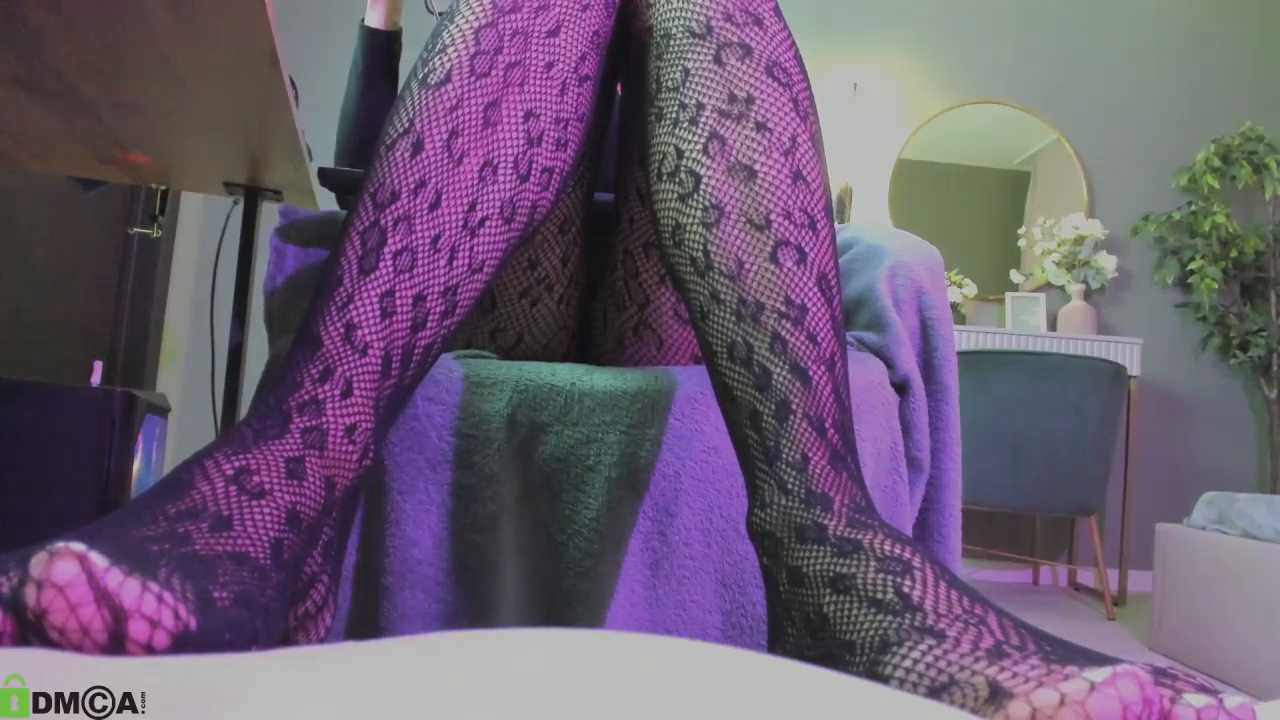 Crimsona_Dom cam recording