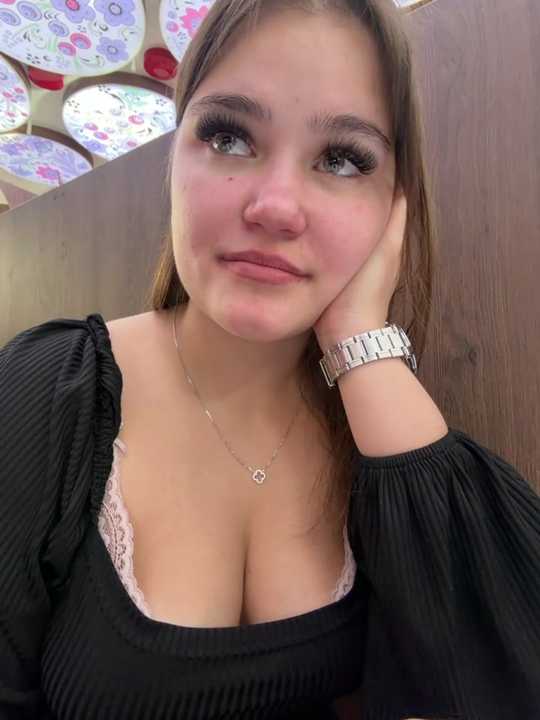 Cristal-Et-Moet Stripchat recording – Oct 24, 2026